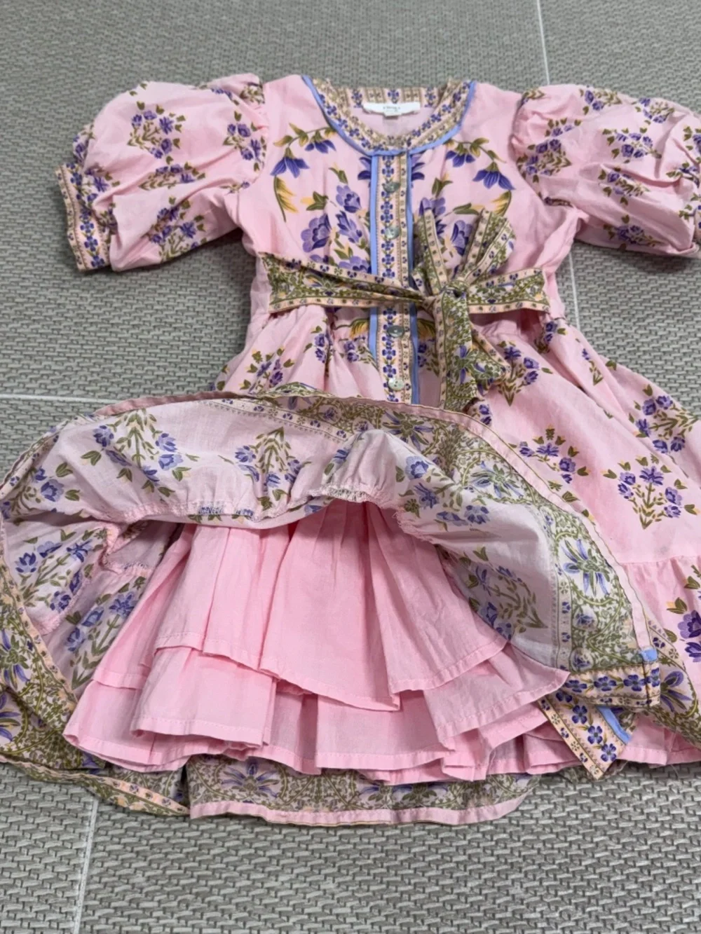 A Loves A Girls Bubble Sleeve Floral Tie Front Dress, 6x. Great condition.
